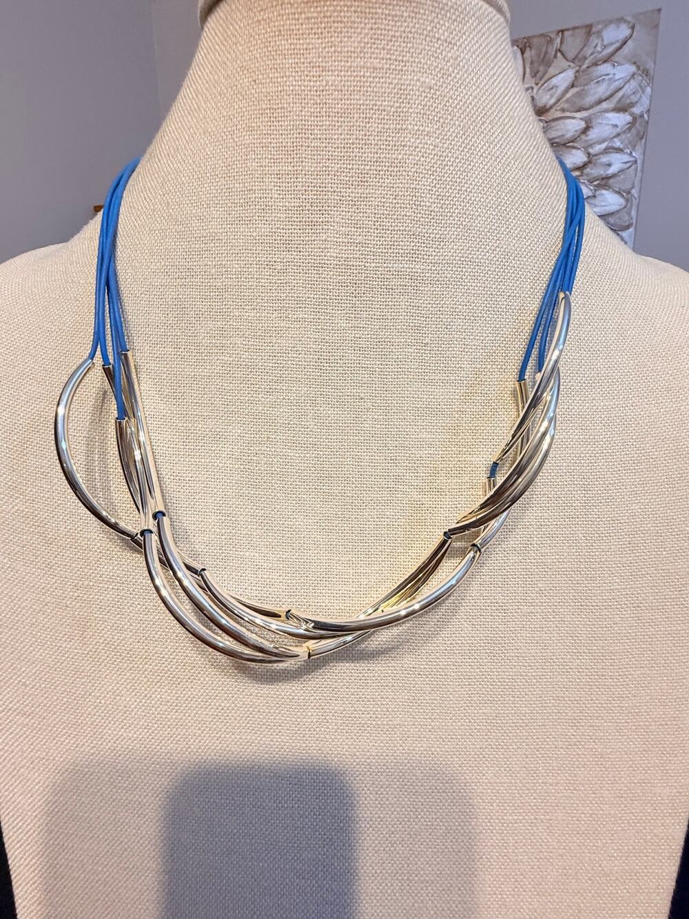 Vintage NOS Lizzy Jones Silver Blue Necklace 20”